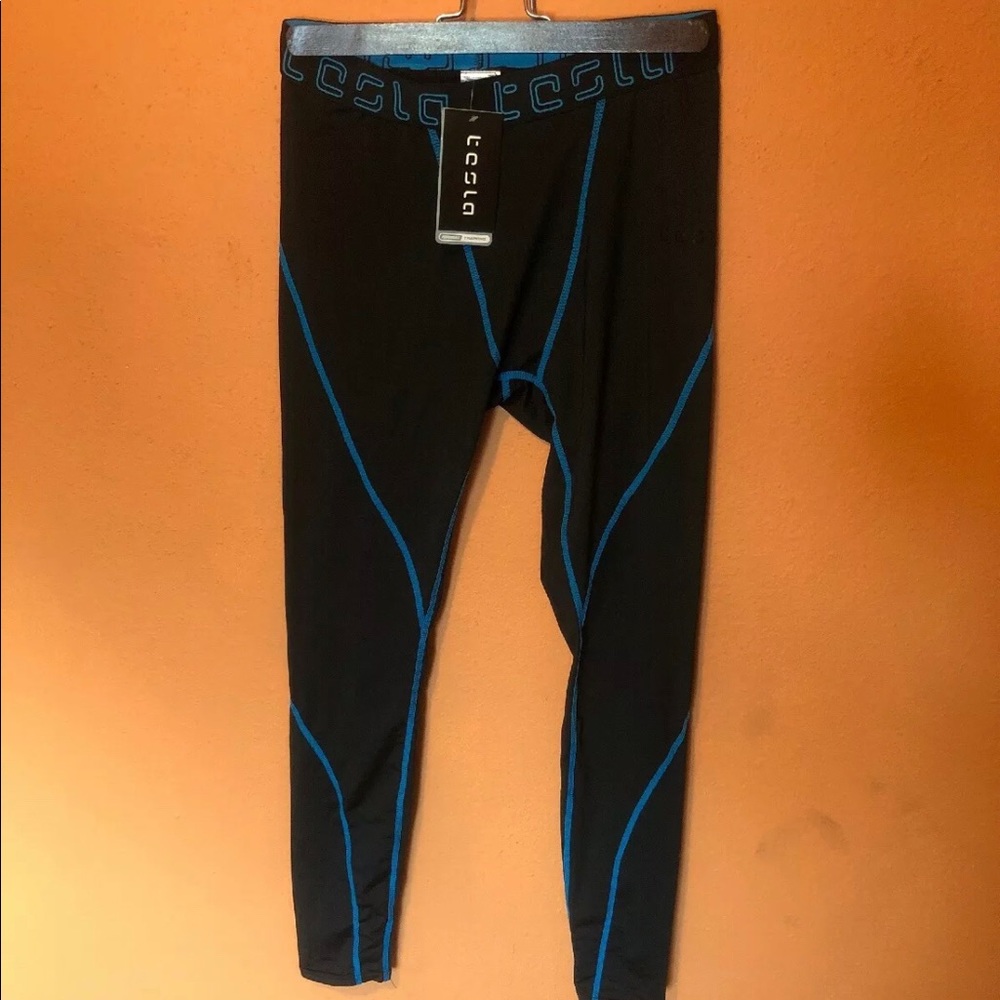 Tesla leggings medium